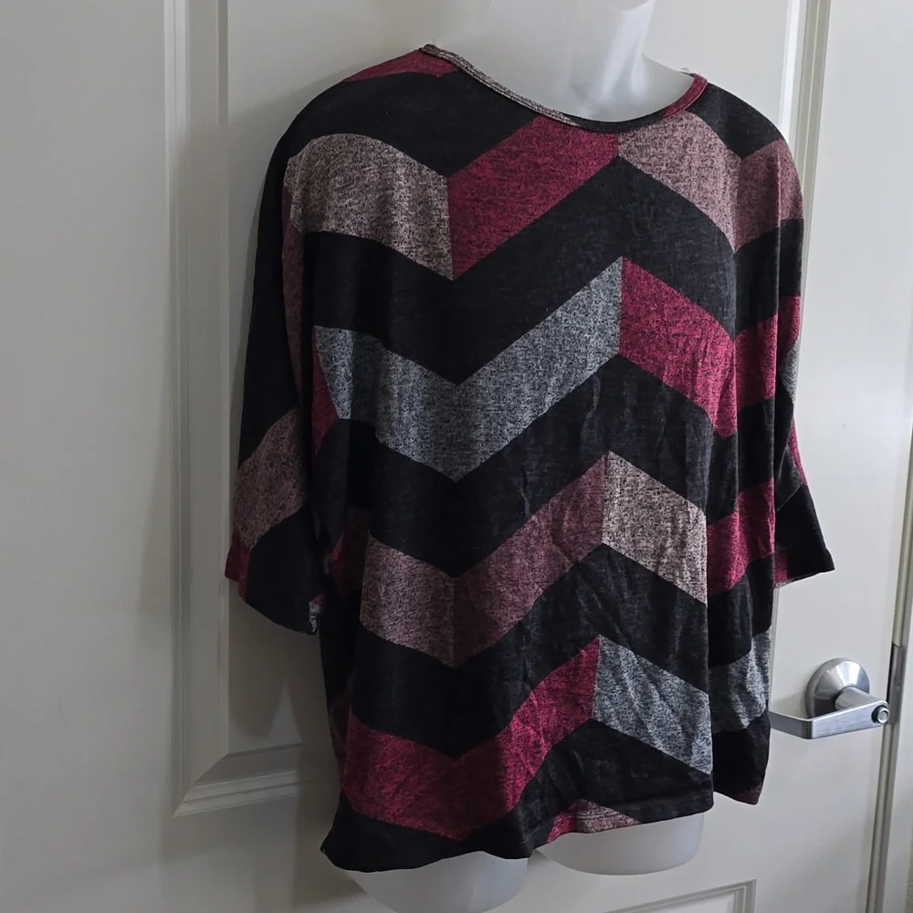 Olivia Blu Blouse‎ Size XL